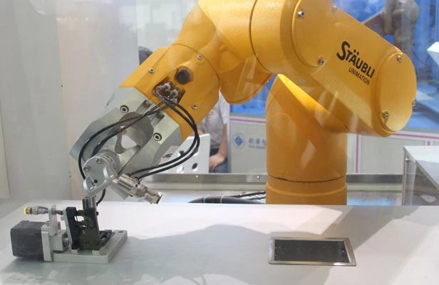 Jää ja tuli, tööstusrobotid kasvavad kiiresti ja kaubandusdefitsiit on ilmne
